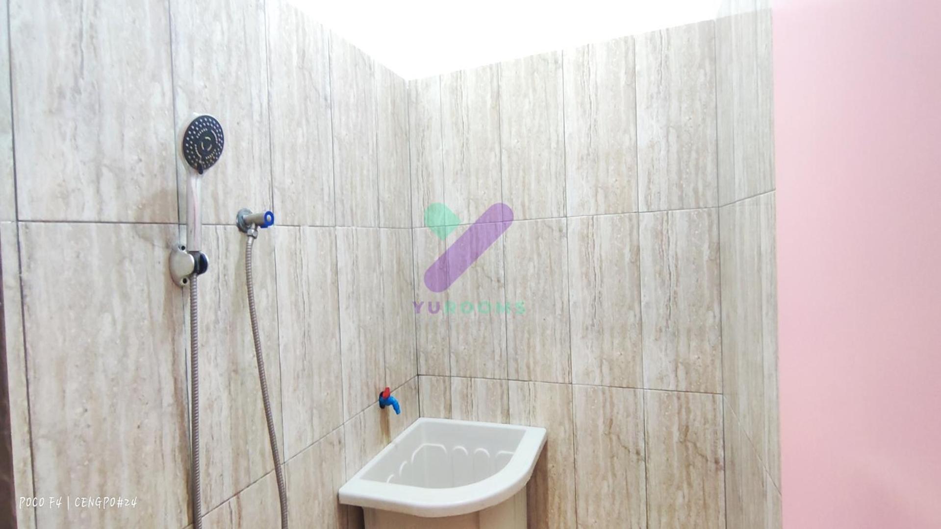 New Jasmine Guest House By Yurooms Blitar Buitenkant foto